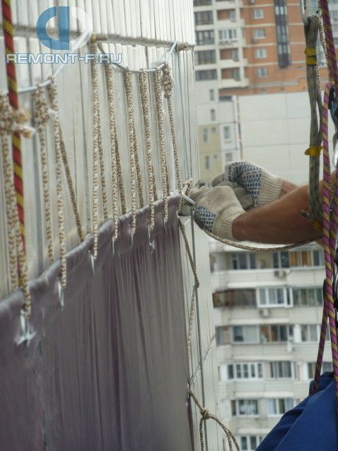 Монтаж рекламного баннера на ул.Перерва фото 2010 года