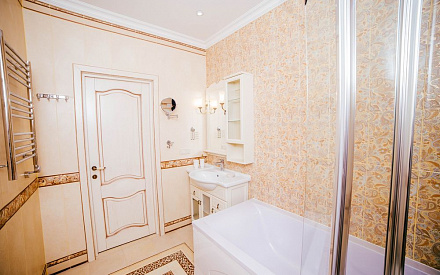 Ремонт ванной в трёхкомнатной квартире 86 кв.м в классическом стиле4
