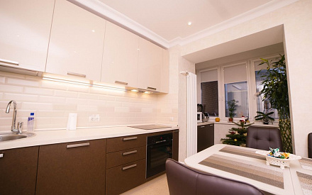 Дизайн интерьера кухни в трёхкомнатной квартире 72 кв.м в стиле лофт20