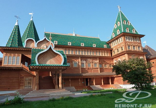 Воссоздание дворца Алексея Михайловича на территории Коломенского парка