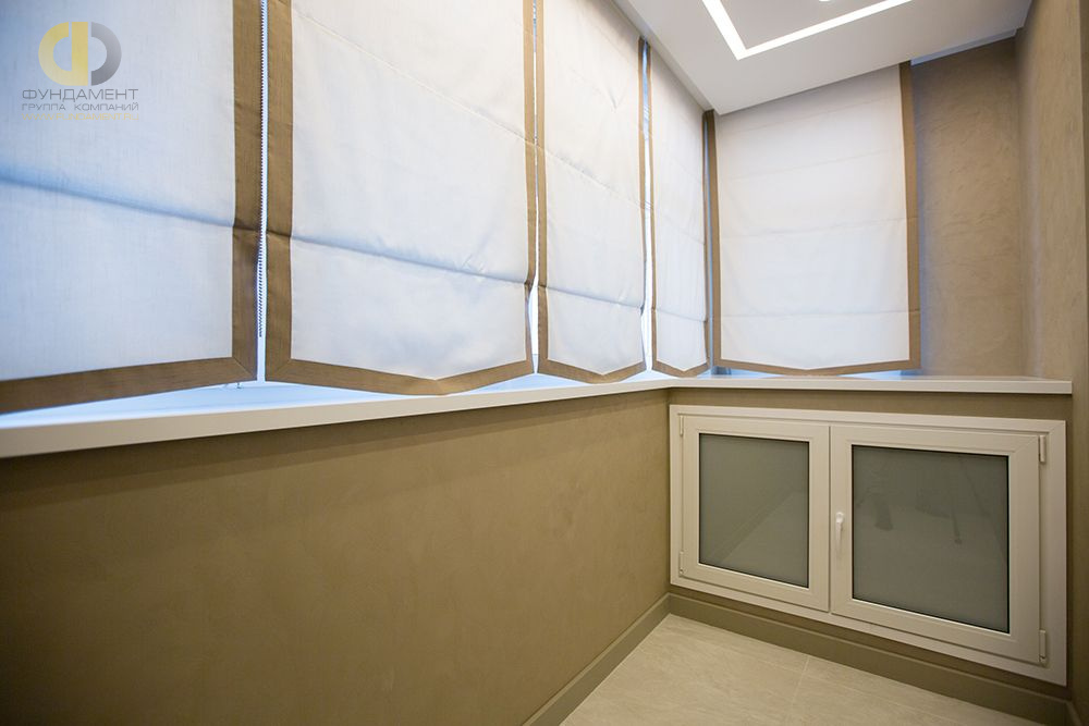 Фото ремонта балкона в трехкомнатной квартире 144 кв. м в современном стиле