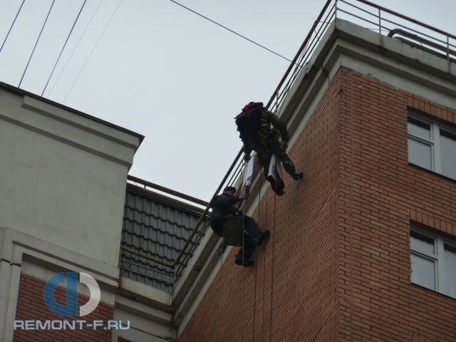 Монтаж баннеров на Тихомирова, 1 фото 2009 года Монтаж баннеров на Тихомирова, 1 фото 2009 года