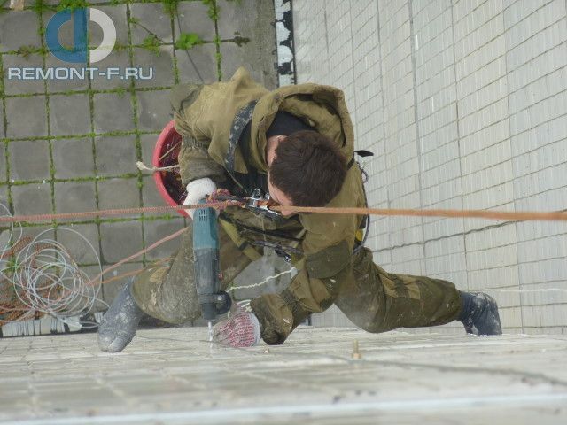 Монтаж рекламного баннера на ул.Перерва фото 2010 года Монтаж рекламного баннера на ул.Перерва фото 2010 года