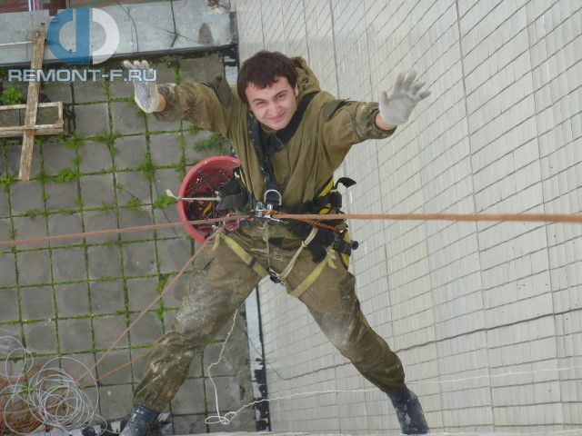 Монтаж рекламного баннера на ул.Перерва фото 2010 года Монтаж рекламного баннера на ул.Перерва фото 2010 года