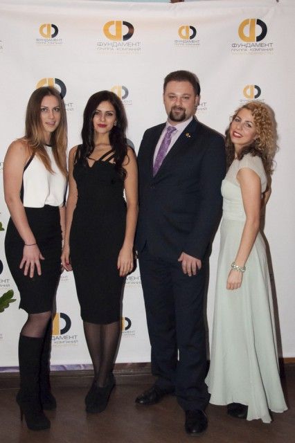 Корпоративный новый 2015 год Корпоративный новый 2015 год