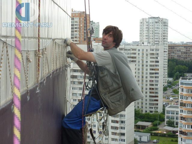 Монтаж рекламного баннера на ул.Перерва фото 2010 года Монтаж рекламного баннера на ул.Перерва фото 2010 года