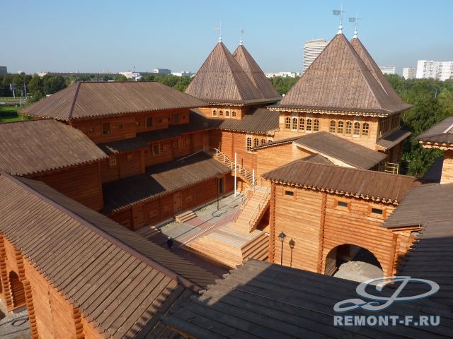 Воссоздание дворца Алексея Михайловича на территории Коломенского парка фото 2009 года Воссоздание дворца Алексея Михайловича на территории Коломенского парка фото 2009 года