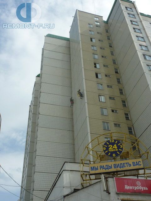 Монтаж рекламного баннера на ул.Перерва фото 2010 года Монтаж рекламного баннера на ул.Перерва фото 2010 года