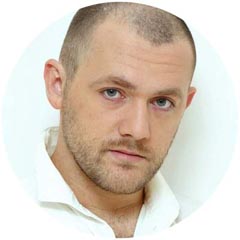 Денис Шведов – актер театра и кино Денис Шведов – актер театра и кино