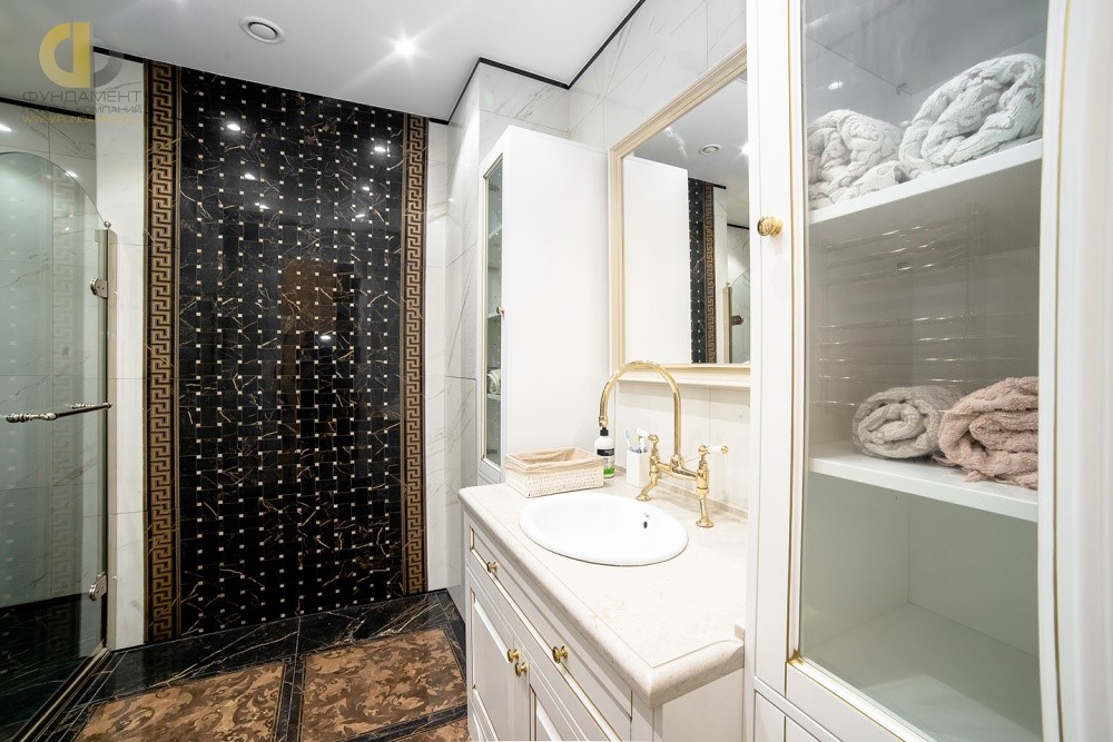 Ванная комната с плиткой Versace 