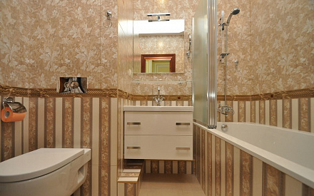 Ремонт четырехкомнатной квартиры в классическом стиле. Реальная фотография ванной