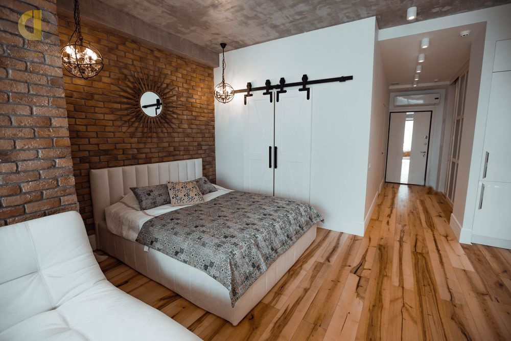 Дизайн интерьера спальни в однокомнатной квартире 55 кв.м в стиле лофт6