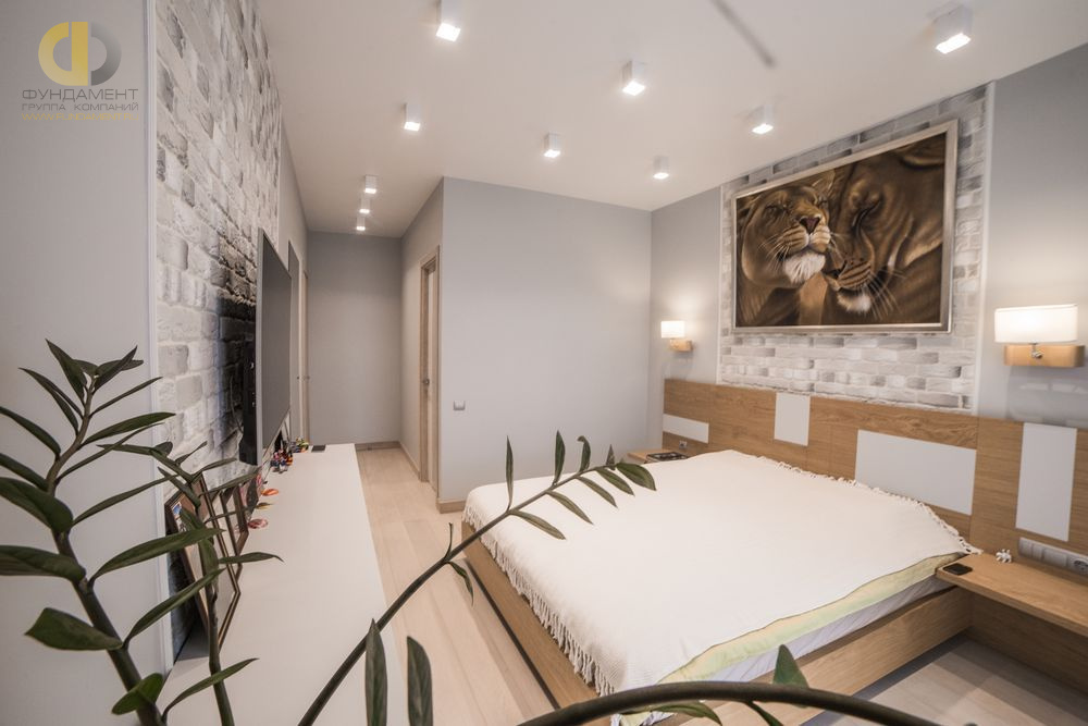 Фото ремонта спальни в трёхкомнатной квартире 109 кв.м в стиле минимализм