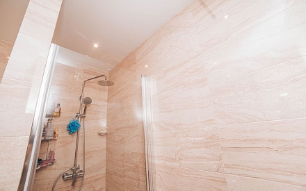 Дизайн интерьера ванной в трёхкомнатной квартире 72 кв.м в стиле лофт12